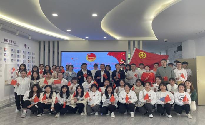 https://mmbiz.qpic.cn/mmbiz_png/SJzgaHSyUDengjk2941dyADJ8srzmhNaicRZ0iaNIF7DhrX25JIYxovPHoxOehzicdQFtVeXJp8gSqH6UWwO1E4xQ/640?wx_fmt=png